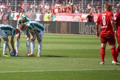 3. Spieltag: Preußen Münster - 1. FC Kaiserslautern 0:1. Freistoß für den SCP.