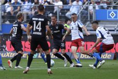 Luca Bazzoli (Münster) am Ball
Hamburger SV - Preußen Münster 31.08.2024
Foto: S. Sanders