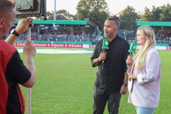 DFB-Pokal: Preußen Münster - VfB Stuttgart 0:5. Patrick Owomoyela im Interview.