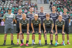 Trainingsauftakt bei Preußen Münster. Neben Sascha Hildmann die Neuzugänge und Rückkehrer. Von oben links: Charalambos Makridis, Torge Paetow, Morten Behrens, Lukas Frenkert, Joshua Meese / Unten von links: Mikkel Kirkeskov, Marvin Benjamins, Jakob Korte, Luca Bolay