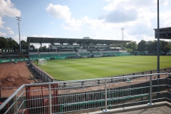 Umbau des Preußenstadions für die 2. Bundesliga. Die zusätzlichen Rolli-Plätze im Bereich der Ostkurve.